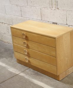 Commode basse à 4 tiroirs