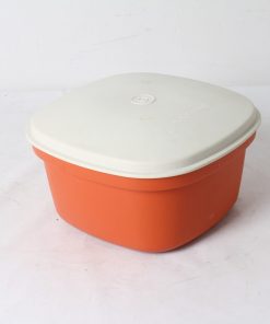 Tupperware multiservice vintage